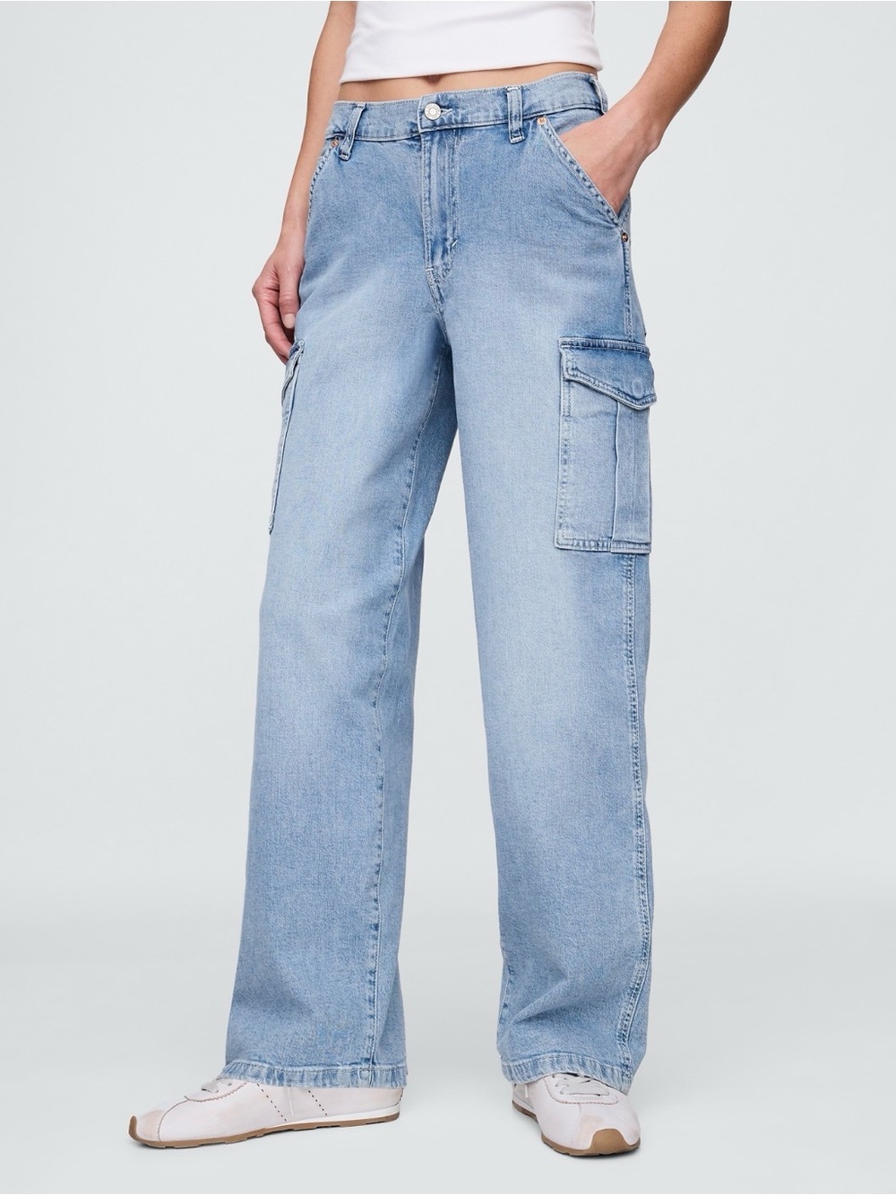 GAP Straight-Leg Cargo Jeans in Medium Blue